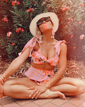 将图片加载到图库查看器,Two-Pieces Women Floral Push-Up Padded Bra Ruffles Bikini Set Swimsuit Swimwear Bathing Suit Beachwear Floral Printed Swimsuit Knotted String Triangle Bikini Tie Side High Cut Cheeky Bikini Set