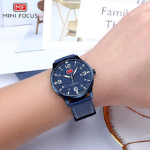 Load image into Gallery viewer, Black Classic Simple Men's Fashion Quartz Watches Modern Round Design Waterproof Wrist Watch For Men