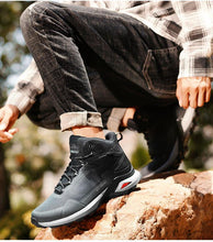 Load image into Gallery viewer, Men's Warm Boots Plush Snow Boots Outdoor Non-Slip Hiking Boots High Top Waterproof Sports Men's Winter Boots Snow Boots Warm Lined Non Slip Leather Shoes