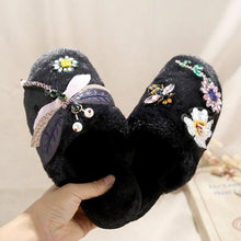 Load image into Gallery viewer, Winter Women Slippers Warm Plush Luxury Flip Flops Fur Slides Flat Lightweight Soft Indoor Slippers Soft Warm Memory Foam Slippers Faux Fur Lined Fluffy Slip On House Shoes