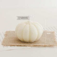 Load image into Gallery viewer, Pumpkin Candle Creative Handmade Aromatherapy Candle Pumpkin Candle Fall Candle Gift Set For Women Aromatherapy Candle Gift For Halloween Decorations Candle Photo Home Restaurant Hotel Decoration