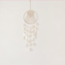 Load image into Gallery viewer, Shell Wind Chime Room Decoration Hanging Wind chime Outdoor Decoration, Bamboo Wind Chimes Unique Outdoor Handmade Chimes as Memorial Gift for Mom Family Wall Pendant Home Office