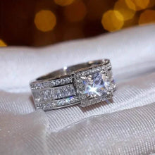 Load image into Gallery viewer, Shiny Halo Ring Inlaid Square Cut Shiny Zirconia Ring