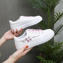 将图片加载到图库查看器,Spring Fashion Breathble Women Sneakers Leather Platform Shoes Women Lace Up Casual Shoes White Fashion Sneakers White PU Leather Platform Sneaker For Women Lace Up Walking Sneakers