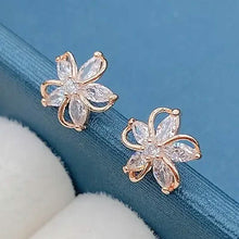 将图片加载到图库查看器,Stylish Zirconia Petal Flower Stud Earrings