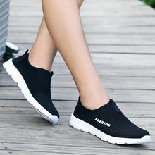 将图片加载到图库查看器,Summer Breathable Comfortable Mesh Running Mens Shoes Trainers Walking Outdoor Sport Men Sneakers Running Shoes Ultra Lightweight Breathable Walking Shoes Non Slip Athletic Fashion Sneakers