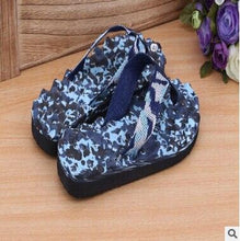 Load image into Gallery viewer, Summer Women Flip Flops Shoes Sandals Camouflage Outdoor Beach Shoes Slippers Daily Wear Casual Slippers Comfort Thong Style Flip Flops Sandals For Women With Arch Support For Comfortable Walk
