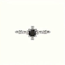 将图片加载到图库查看器,Vintage-Inspired Black Square Cubic Zirconia Ring
