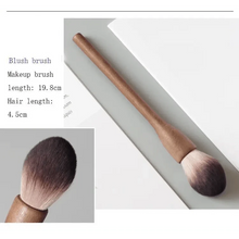 将图片加载到图库查看器,Vintage Style 1Pcs European Wood Handle Makeup Brush High Quality Loose Powder Brush Foundation Brush Super Soft Theatre Makeup