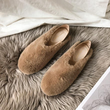 将图片加载到图库查看器,Warm Fur Loafers Women Winter Shoes Indoor Furry Flats Round Toe Fluffy House Warm Wool Slippers Memory Foam Anti-Skid Sole House Shoes Indoor Outdoor Slippers