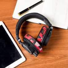 Load image into Gallery viewer, WC FreeZe - Hybrid Cooling Gel Infused Gaming Earpads