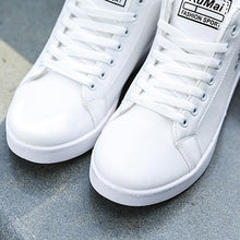 将图片加载到图库查看器,White Men Winter Plush Shoes Boys Comfort Sneakers Leather High Top Sneakers Trendy Style Casual Shoes Fashion Sneakers Breathable Comfort Walking Shoes For Mens