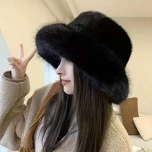 将图片加载到图库查看器,Wide Brim Fluffy Bucket Hat