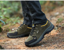 Load image into Gallery viewer, Winter Couple Warm Hiking Shoes Outdoor Sports Thick-Soled Wear-Resistant Non-Slip Low Cut Hiking Shoes Wide Breathable Slip Resistant Hiking Mountain Biking Outdoor Shoes