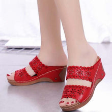 Load image into Gallery viewer, Woman Sandals For Beach Slip On Fashion Sandals Women Thick Bottom Footwear Flat Sandals Soft Leather Vintage Summer Casual Non-Slip Beach Platform Shoes Sandals