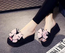 Load image into Gallery viewer, Women Bow Summer Sandals Slipper Indoor Outdoor Beach Shoes Slide Sandals For Women Knotted Bow Flat Footbed Sandals Open Toe Casual Summer Slide