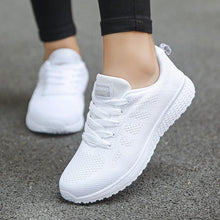 将图片加载到图库查看器,Women Casual Fashion Breathable Walking Mesh Flat Shoes White Sneakers Summer New Fashion Women's Vulcanized Running Sneakers Walking Tennis Shoes
