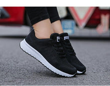 将图片加载到图库查看器,Women Casual Fashion Breathable Walking Mesh Flat Shoes White Sneakers Summer New Fashion Women's Vulcanized Running Sneakers Walking Tennis Shoes