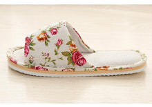 将图片加载到图库查看器,Women Casual Floral Indoor Home Slippers Flower Soft Slippers Spring Autumn Flip Flops Slides Slippers Cozy Casual Footwear Cloth Slippers Open Toe Low-Top Flat Slipper Indoor House Slippers