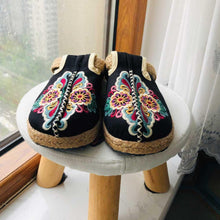 将图片加载到图库查看器,Women Casual Linen Handmade Mules Flat Slippers Retro Vegan Summer Canvas Comfortable Espadrille New Women Shoes Slides Flat Summer Style Handmade Retro Slippers