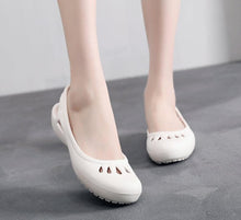 Load image into Gallery viewer, Women Clogs Modern Sandals Home Non-slip Summer Shoes Flat Slippers Plastic Waterproof Garden Shoes Classic Clog Casual Slip On Water Shoe Sandal Indoor Outdoor Slipper