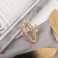 Load image into Gallery viewer, Women Fashion Hair Claw Korean Minimalist Style Geometric Metal Catch Clip Chic Barrettes Headwear High Quality Gorgeous Hair Accessories For Women