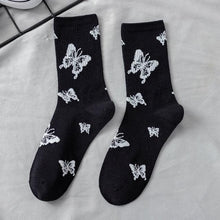 将图片加载到图库查看器,Women Korea Funny Socks Long Socks Black Cool Socks Harajuku GD Hip Hop Cotton Skateboard Socks Men New Trend Daisy Socks Men