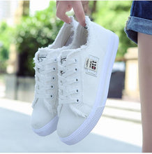 将图片加载到图库查看器,Women's Canvas Breathable Classic Summer Sneakers Lace-Up Shoes Casual Outdoor Men Sneakers Womens Canvas Sneakers Low Top Tennis White Shoes