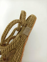 将图片加载到图库查看器,Women Summer Straw Rope Mesh Sandals Cross Tied Flat Sea Beach Casual Light Multi Elegant Design Flip Flop Trend Fashion High Quality Handmade Natural Comfortable Walking Sandals With Arch Support For Women