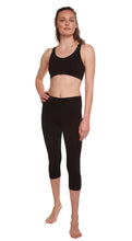 Load image into Gallery viewer, Women's Bamboo Viscose/Cotton Capri Style Leggings