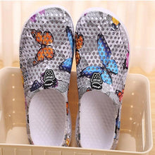 Load image into Gallery viewer, Womens Casual Clogs Breathable Beach Sandals Slippers Summer Slip On Women Flip Flops Home Shoes Breathable Water Shoes Beach Sandals Lightweight Slip-On Clogs