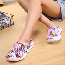 Load image into Gallery viewer, Womens Casual Clogs Breathable Beach Sandals Slippers Summer Slip On Women Flip Flops Home Shoes Breathable Water Shoes Beach Sandals Lightweight Slip-On Clogs