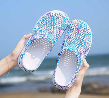 将图片加载到图库查看器,Womens Casual Clogs Breathable Beach Sandals Valentine Slippers Summer Slip On Women Flip Flops Shoes Sandals Quick Drying Slippers Walking Lightweight Rain Beach Summer Pool Water Shoes