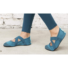 Load image into Gallery viewer, Women's Crossovers Active Lifestyle FitKicks Footwear