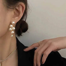 Load image into Gallery viewer, Women's Pearl Alloy Stud Earrings