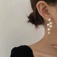 Load image into Gallery viewer, Women's Pearl Alloy Stud Earrings