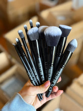 将图片加载到图库查看器，Makeup Brush Set
