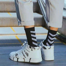 Load image into Gallery viewer, 1 Pair Brand New Fashion Pure Cotton Black White Crew Unisex Socks Sports High Skateboard Blaze Street Wear Happy Long Warm Winter And Autumn Socks For Men And Women
