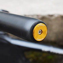 Load image into Gallery viewer, 1 Pair Road Folding Bike Handlebar Grip Ends Cap Racing Cycling Handle Bar Plugs Outdoor Cycling Aluminum Bike Handlebar End Plugs Expanding Locking Bar End Caps For Road Bike Mountain Bike
