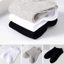 Load image into Gallery viewer, 10-Pairs: Women's Solid Color Ankle Socks
