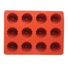 将图片加载到图库查看器，12 Cavity Silicone Mold Cake Mold Muffin Cupcake Baking Tray Dessert Pastry Cake Decorating Tools Nonstick Cannel Mold Baking Cake Pan For Bread Muffin Cake Baking Pan Kitchen Baking Molds
