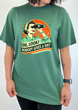 将图片加载到图库查看器，Funny Retro Woman Unisex Bamboo/Cotton Graphic T-Shirt
