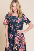 将图片加载到图库查看器，Floral Short Sleeve Maxi Dress – Elegant Maxi Dress, Floral Short Sleeve Dress, Shirred Maxi Dress, Flowing Silhouette Dress, Comfortable Summer Dress, Flattering Dress for Various Occasions, Versatile Maxi Dress
