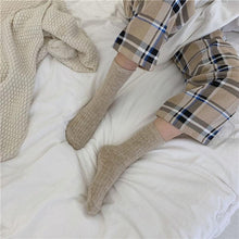 Load image into Gallery viewer, 1Pair Ladies Pile Socks for Autumn Winter Pure Cotton Socks Solid Color Keep Warm Women Socks Mid Tube Socks Thickening Cashmere Socks For Men And Women
