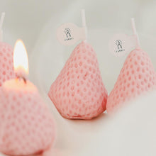 Load image into Gallery viewer, 1PC/4PCS Strawberry Decorative Aromatic Candles Strawberry Shaped Scented Candle Mini Soy Wax Candle Small Scented Candle Wax Decorative Candle for Bedroom Bathroom Decoration Parties Soy Wax Scented Candle For Birthday Wedding Candle
