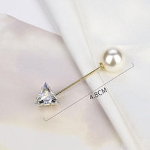 Load image into Gallery viewer, 1pcs Fashion Pearl Fixed Strap Charm Safety Pin Sweater Cardigan Clip Brooches Rhinestone Metal Jewelry Sweater Shawl Clips Faux Crystal and Pearl Pins for Fixing on Sweaters
