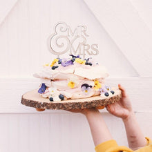 将图片加载到图库查看器，1Pcs Hollow Letter Love Just Married Mr &amp; Mrs Cake Topper Mr and Mrs Cake Toppers Wooden Wedding Cake Topper Party Cake Decoration Mr And Mrs Cake Topper Bride and Groom Wooden Wedding Cake Topper For Wedding Party Supplies
