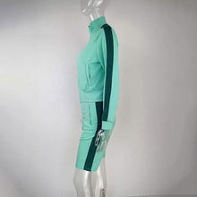 Load image into Gallery viewer, 2-Piece: Lapel Neck Zipper Color Matching Long Sleeve Fleece Sport Casual Shorts
