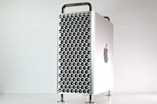 将图片加载到图库查看器，2019 Apple Mac Pro – Rack Configuration 2.7GHz Intel Xeon W 768GB RAM 4TB SSD AMD Radeon Pro Vega II (32GB) Includes Apple Keyboard and Mouse

