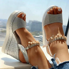 Load image into Gallery viewer, 2021 New Women Summer Sandals Studded Detail Luxury Shine Design Casual Womens Shoes
